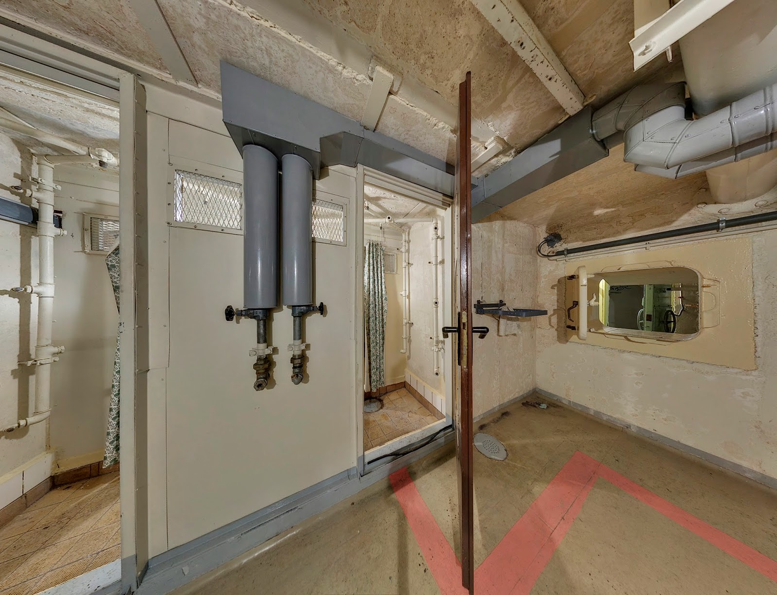 Deserted Places Inside the Honecker nuclear bunker in Berlin