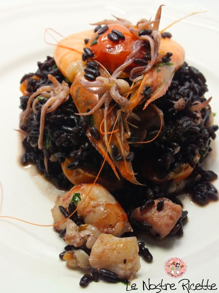 Le nostre Ricette Riso venere con gamberi e seppioline