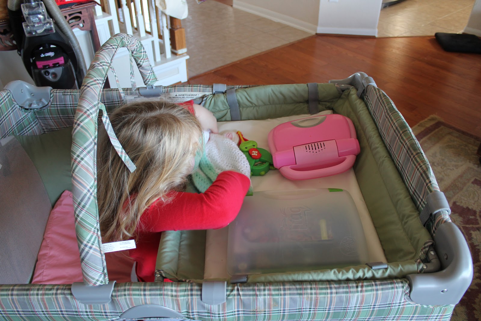 Pins and Needles Tutorial Converting a pack n play into a play tent