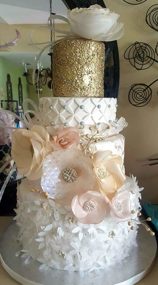 loving this cake i designed for a recent bridal show wafer paper rice paper flower