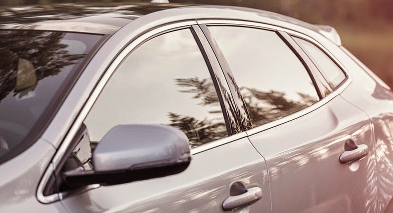 2015 Volvo V40 D4 Luxury review 2015 Volvo V40 D4 Luxury review