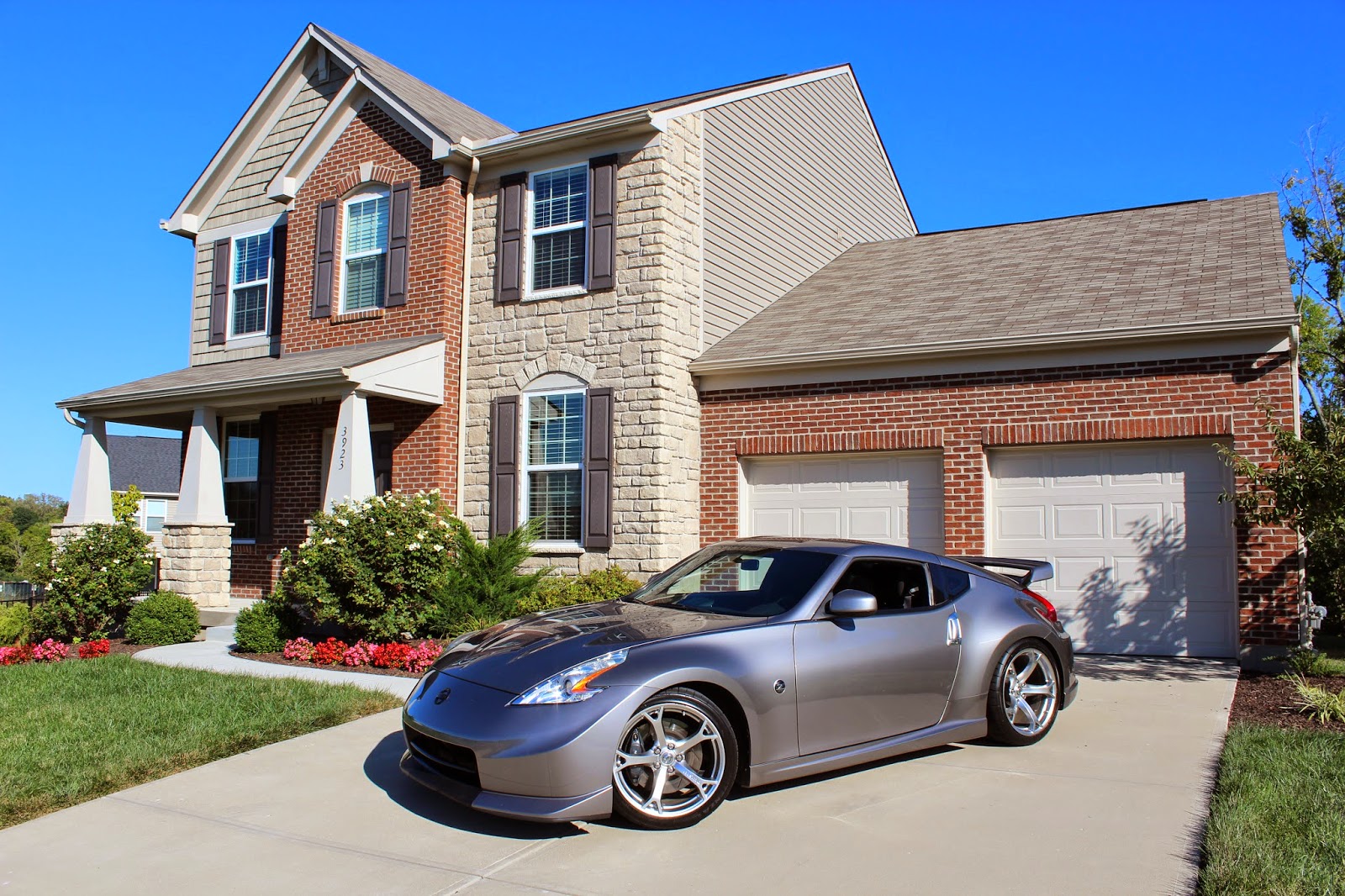 Cars In My Driveway: Another Z, A Bigger Number!