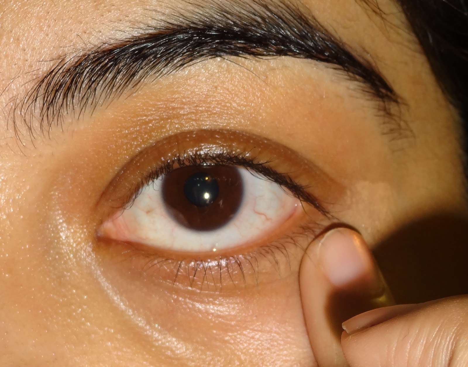 How to Apply Concealer to Under Eye Circles Tutorial Peachesandblush