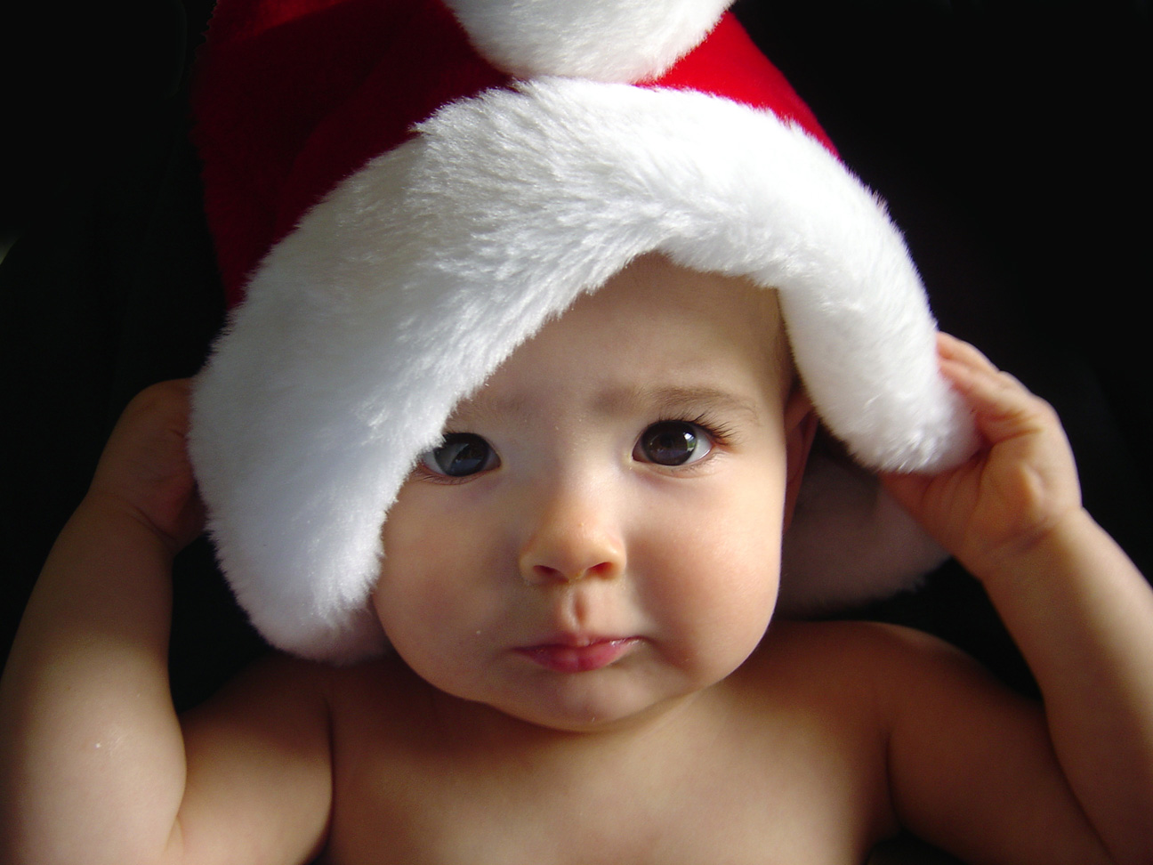 bayi lucu dengan pakaian natal bayi lucu dengan pakaian natal bayi 