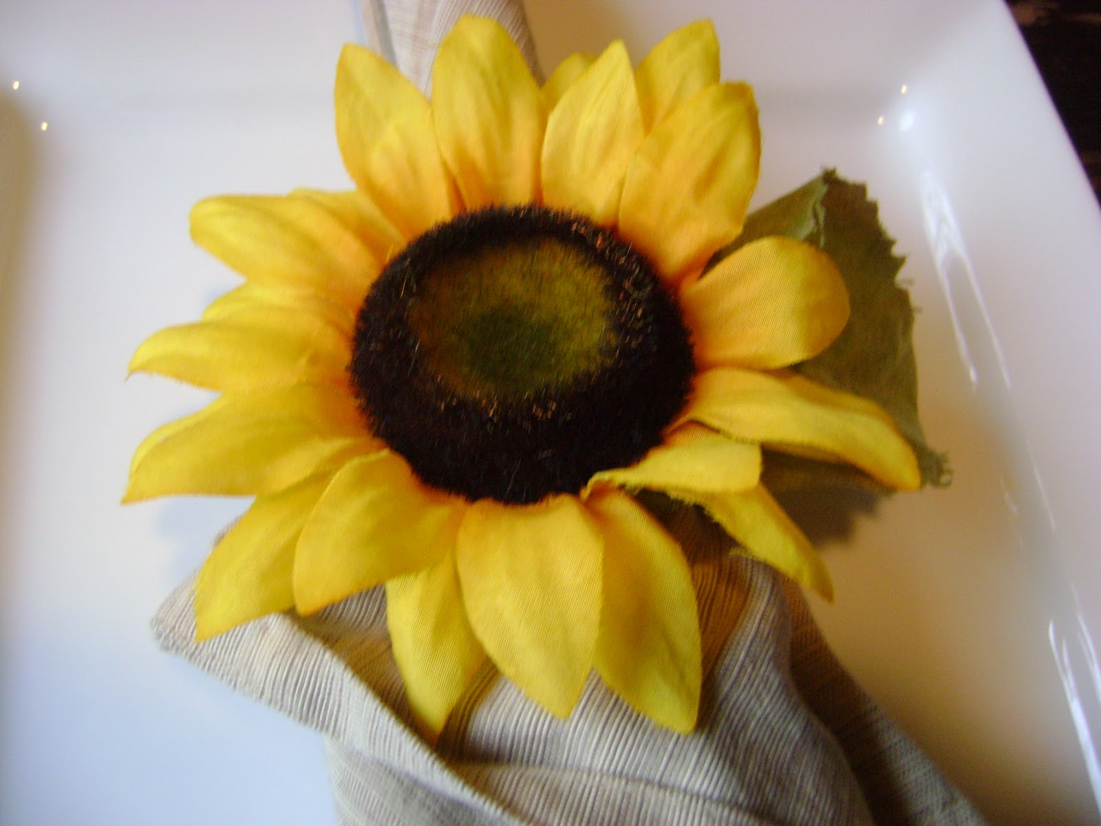 Our Hobby House Sunflower Napkin Rings