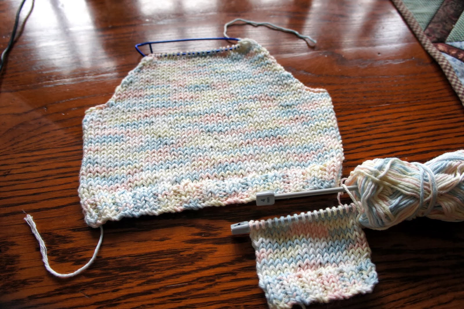 GRANNYS WORLD: Knitting - Busy on the needles