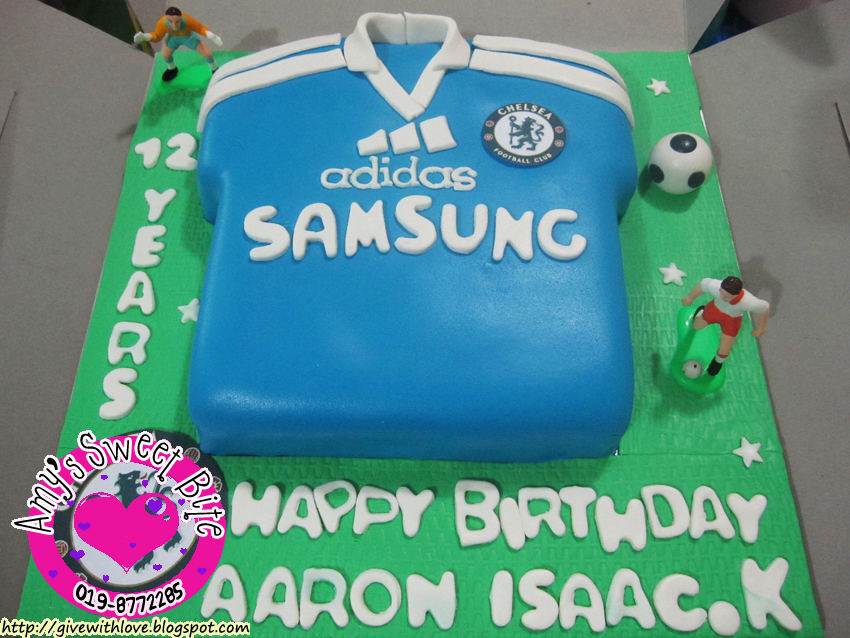 Amy's Sweet Bite ♥♥: Birthday Cake - Chelsea Soccer Theme