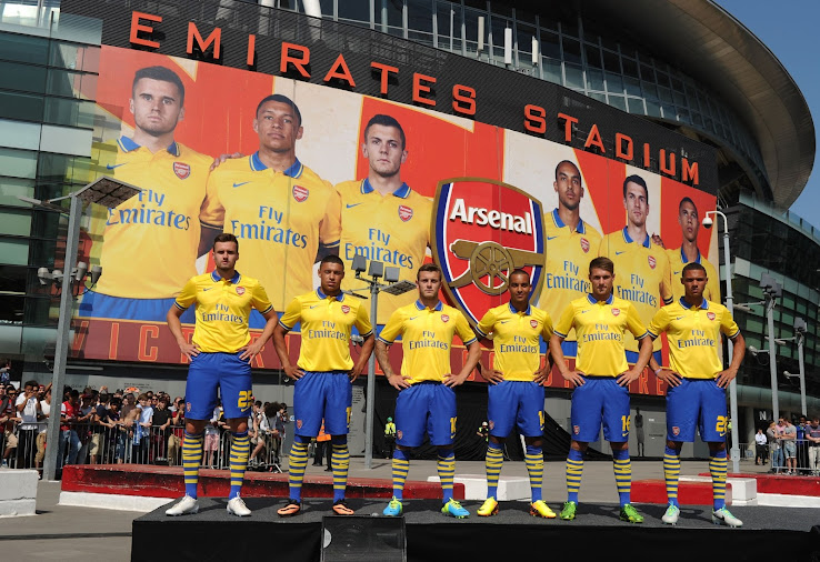nike arsenal 2013 14 away kit released this is the new arsenal 13 14 