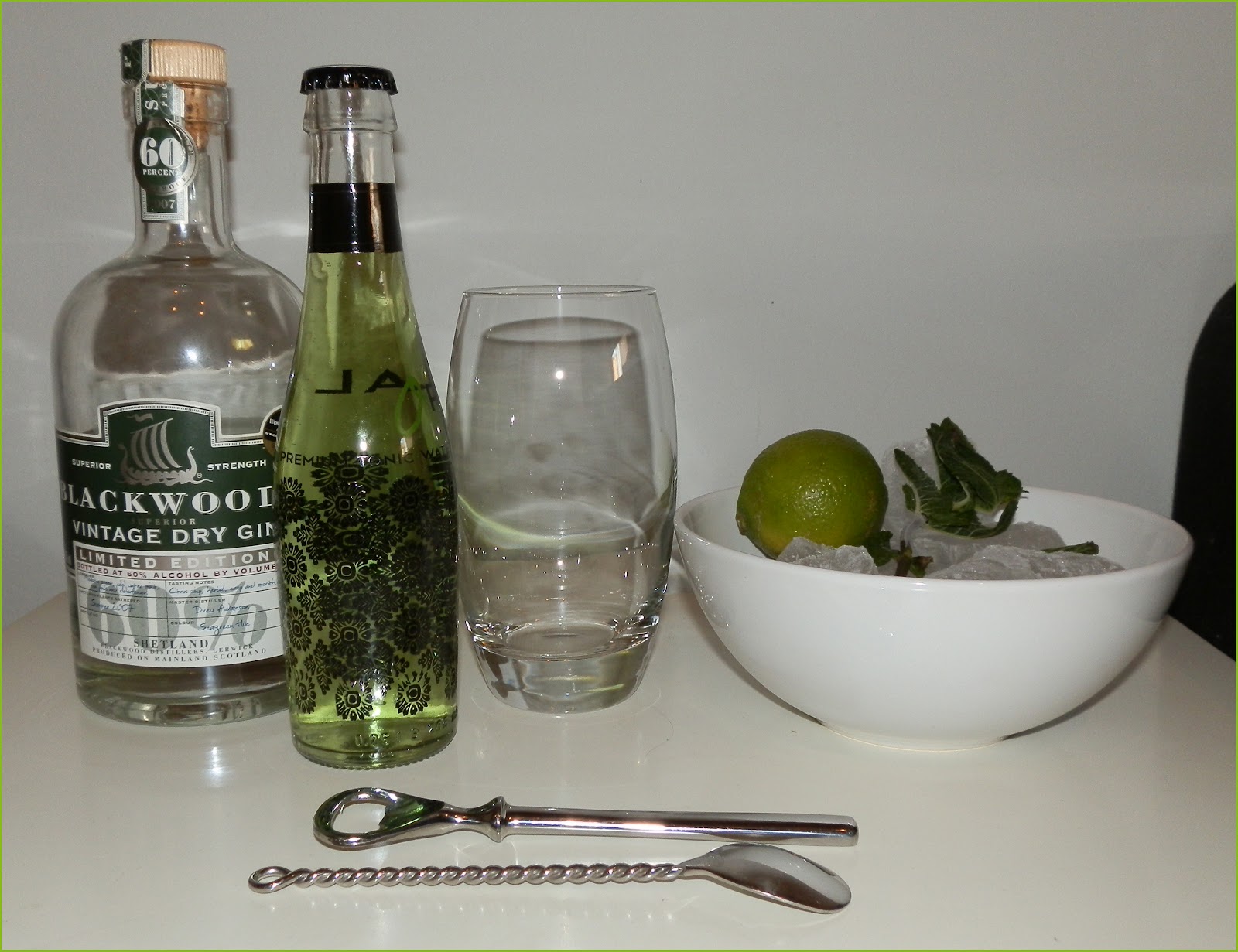 Preparación. Gin Tonic perfecto Blackwood's 60 The Gin Blog