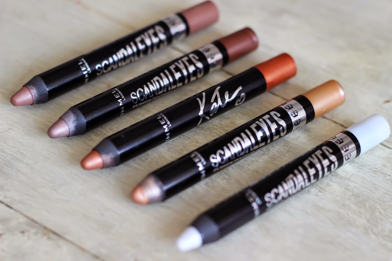 Review Rimmel ScandalEyes Eyeshadow Pencils Wheelingalong24