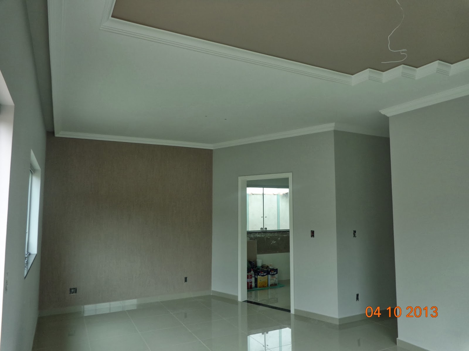 mais escura é onde disse que tem o grafiato na sala de jantar mais escura é onde disse que tem o grafiato na sala de jantar