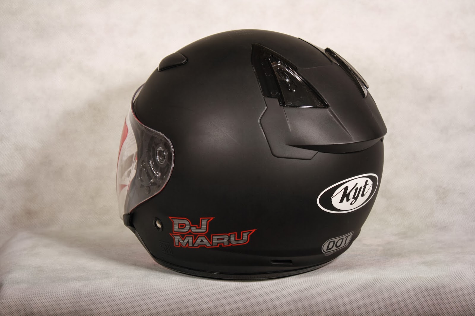 KYT DJ Maru Solid Black Matt Helm Inside