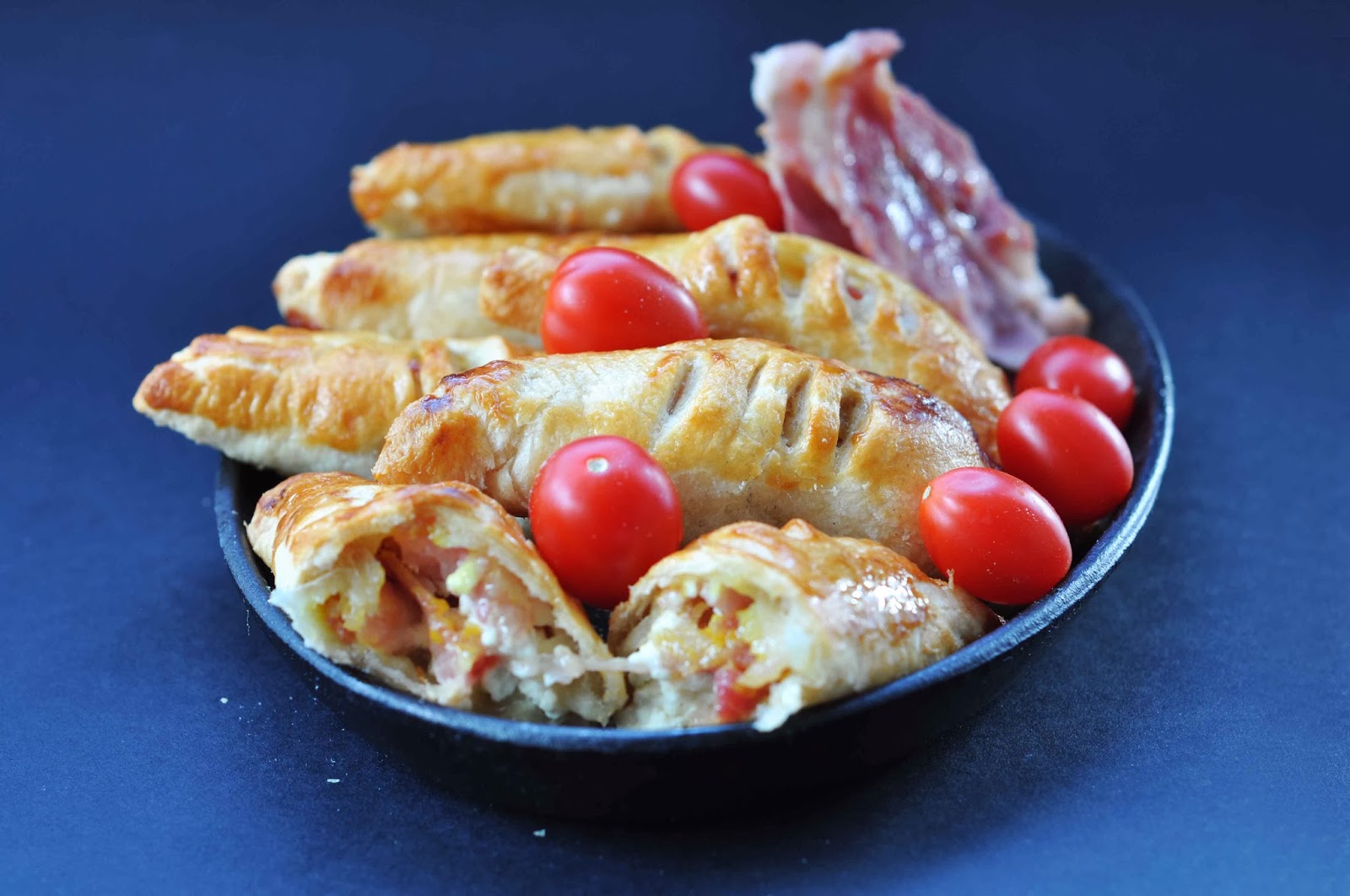 Simple Food Bacon and Honey Cream Cheese Puffs