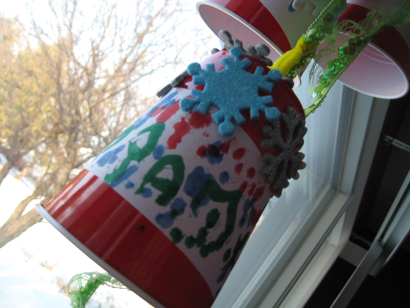 The L-T Experience: How Tuesday Kids Craft: Christmas Bells