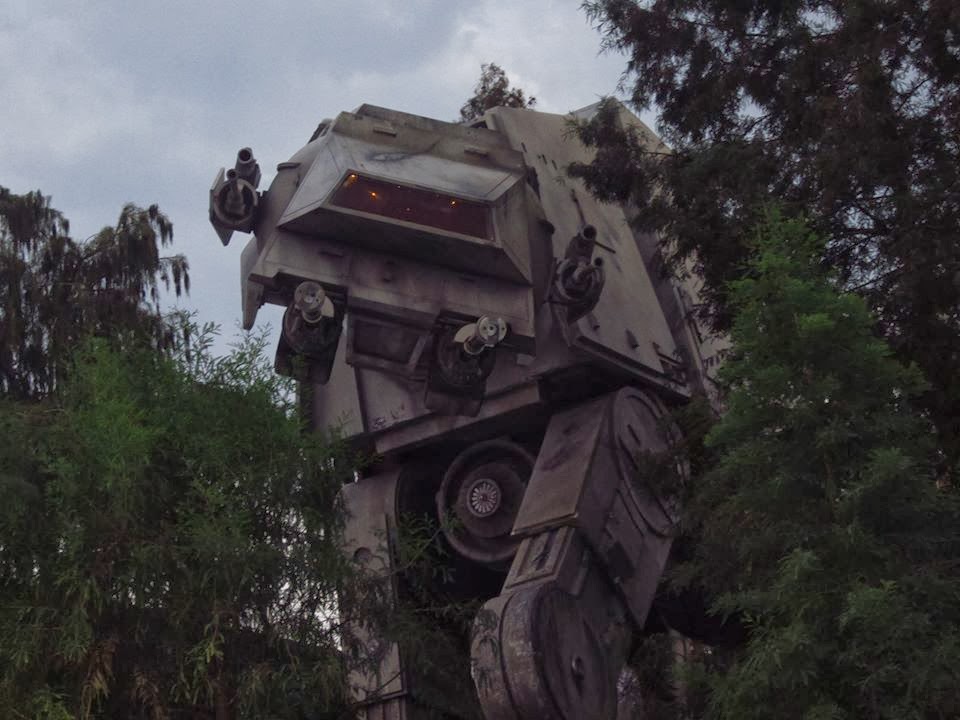 Tips For Those Who Get Motion Sick on Rides at Disneyland and Walt