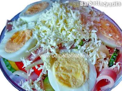 Salata bulgareasca reteta