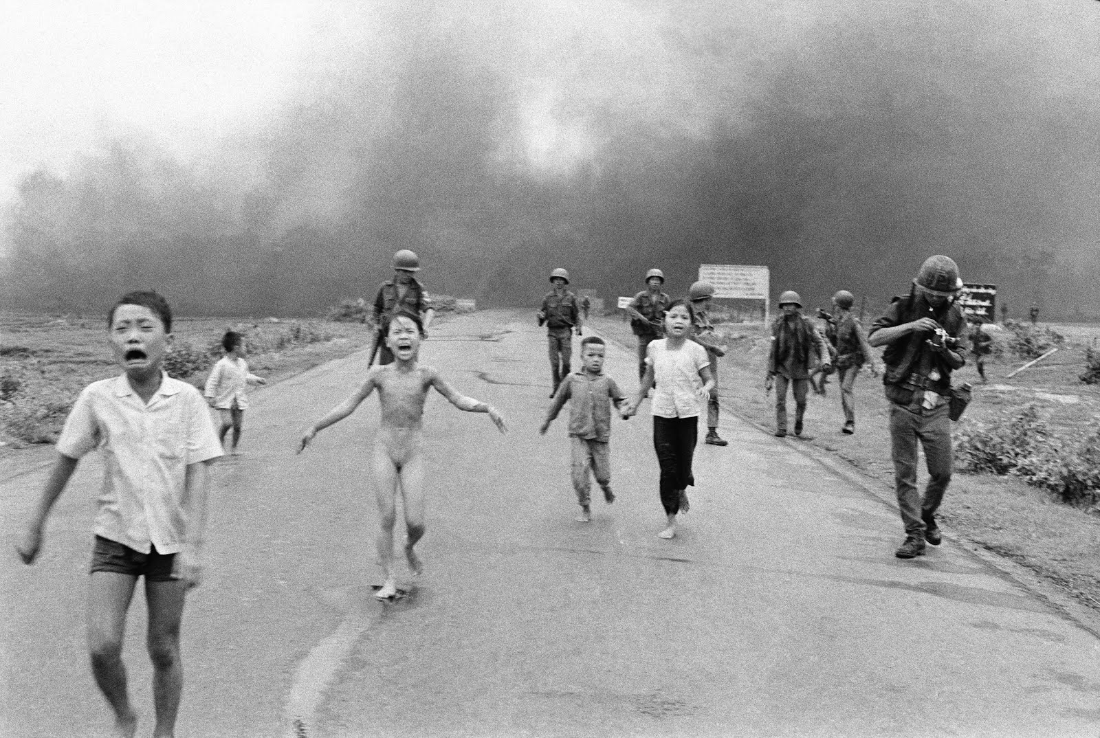 THE TRUE CONDUCT OF TH VIETNAM VETERAN - WITH THE VIETNAMESE WOMEN AND CHILDREN - THE LITTLE NAPALM