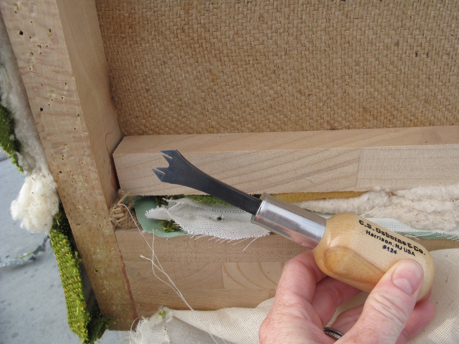 Little Miss Penny Wenny Best tools for upholstery staple removal