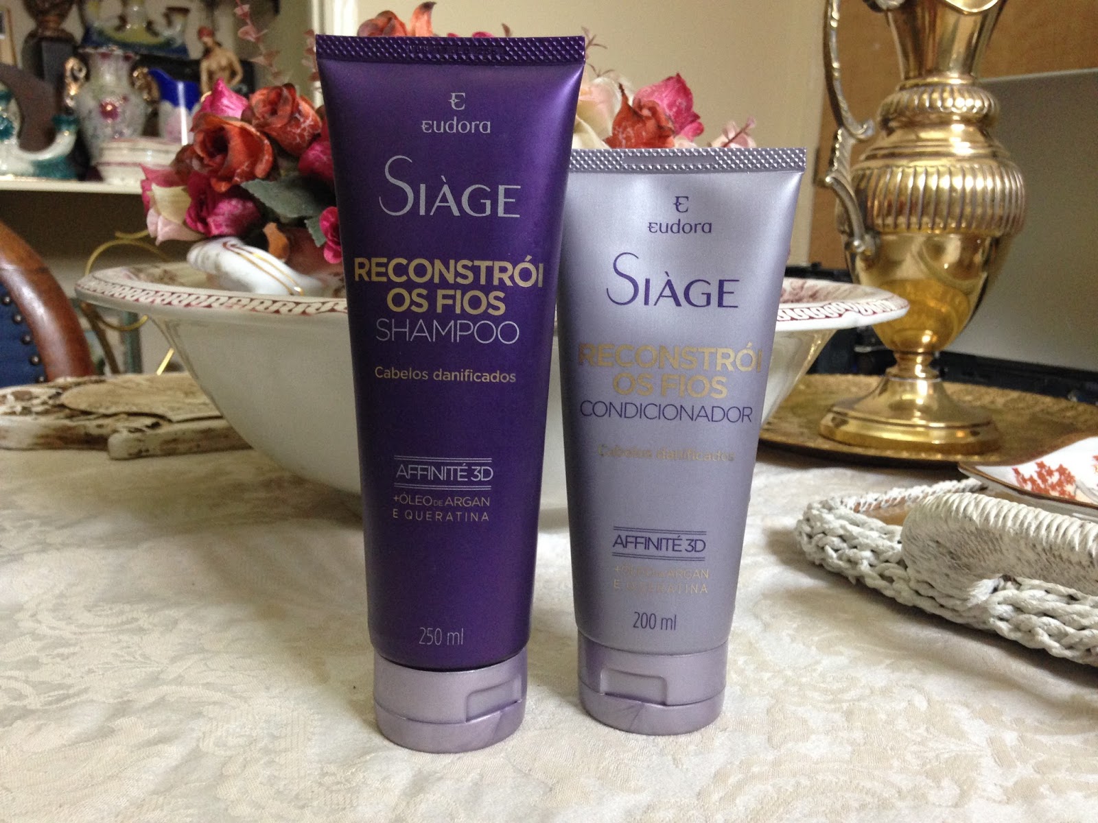 Makeup in Bloom: Eudora Siàge - Reconstrói os Fios (shampoo