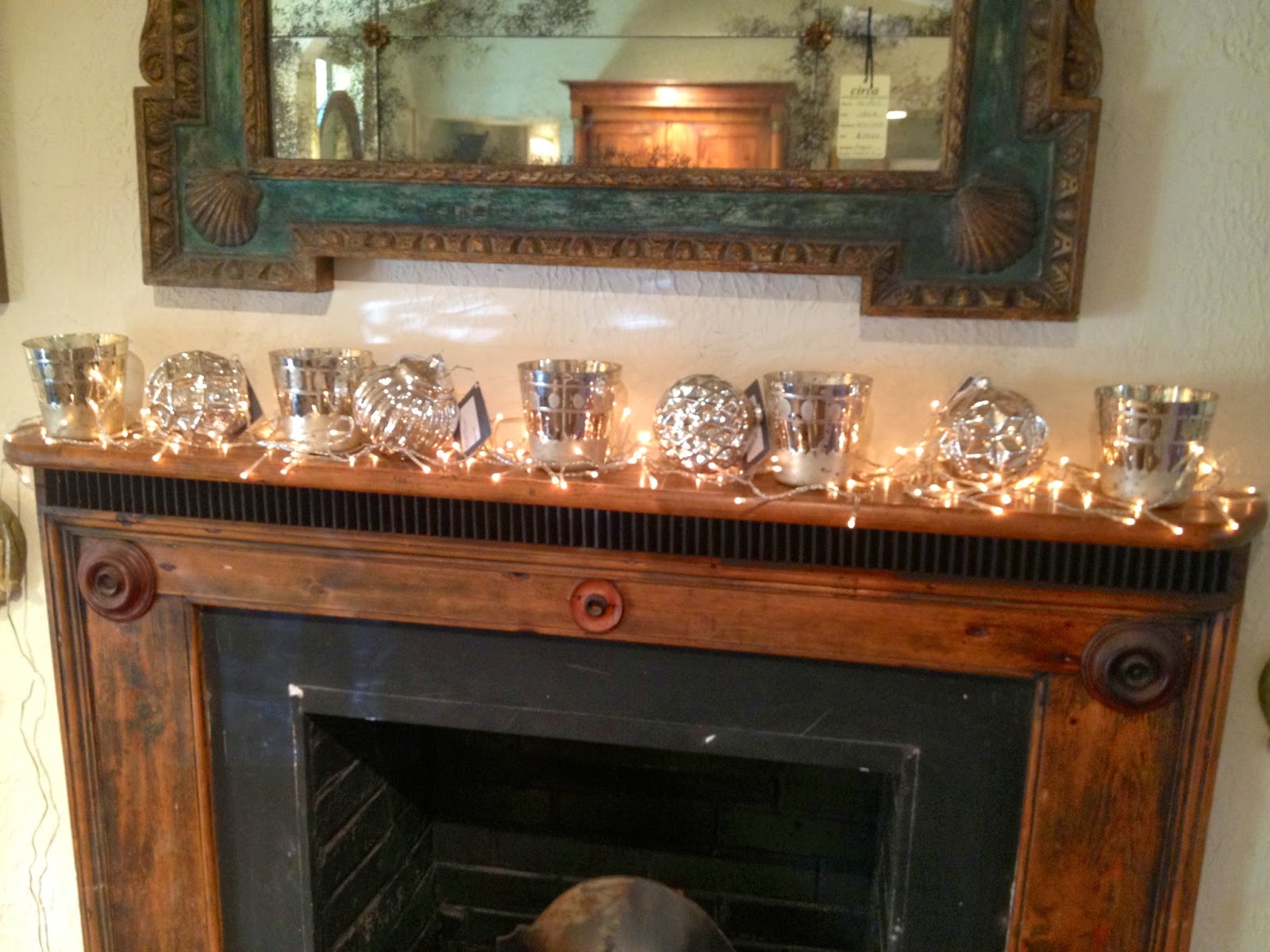 Circa: Christmas Decor