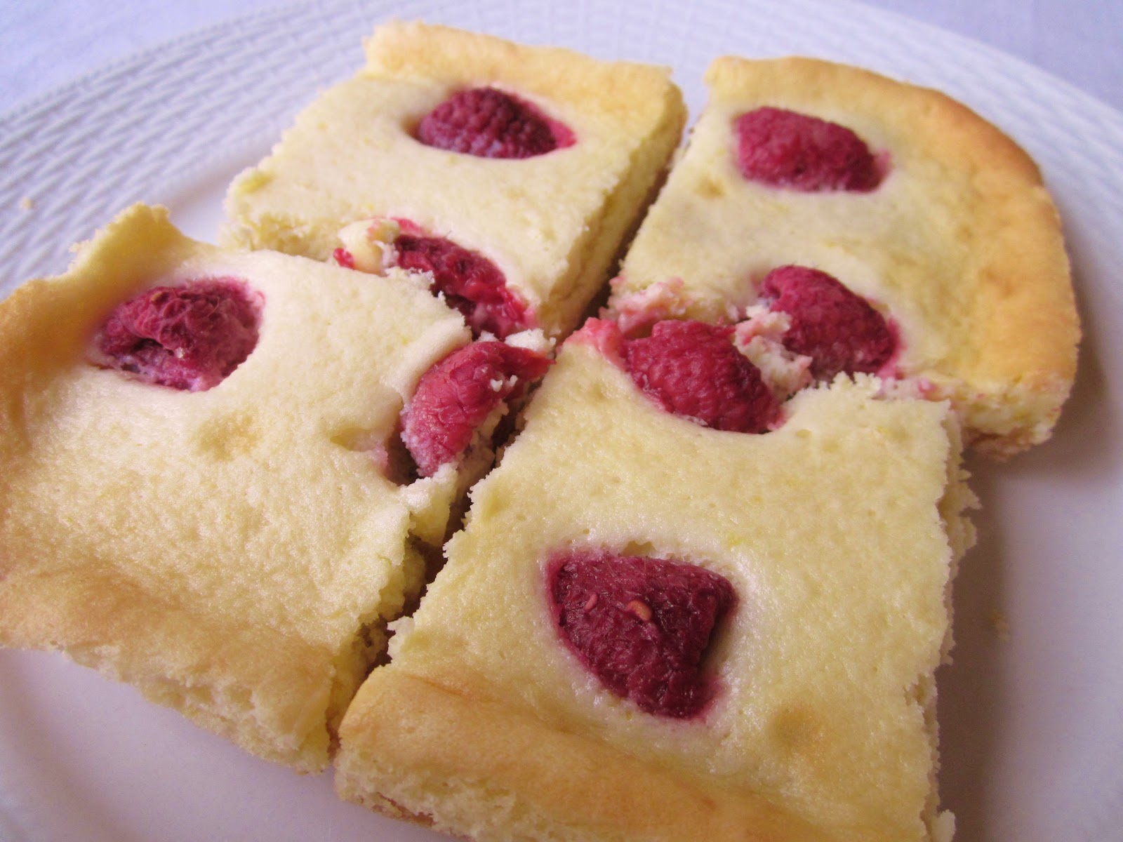 Dimples Delights Raspberry Cheesecake Shortbread Bars