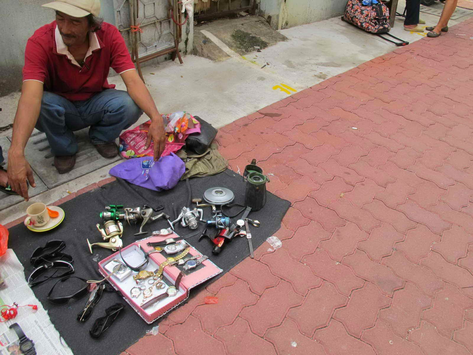 Maximuswatches Jual Beli Jam Tangan Second Baru Original Koleksi Jam Kami berkesempatan pula mengunjungi AMCORP MALL yang hanya setiap hari Minggu mulai jam 12 siang sampai sore digelar barang barang dagangan seperti jam