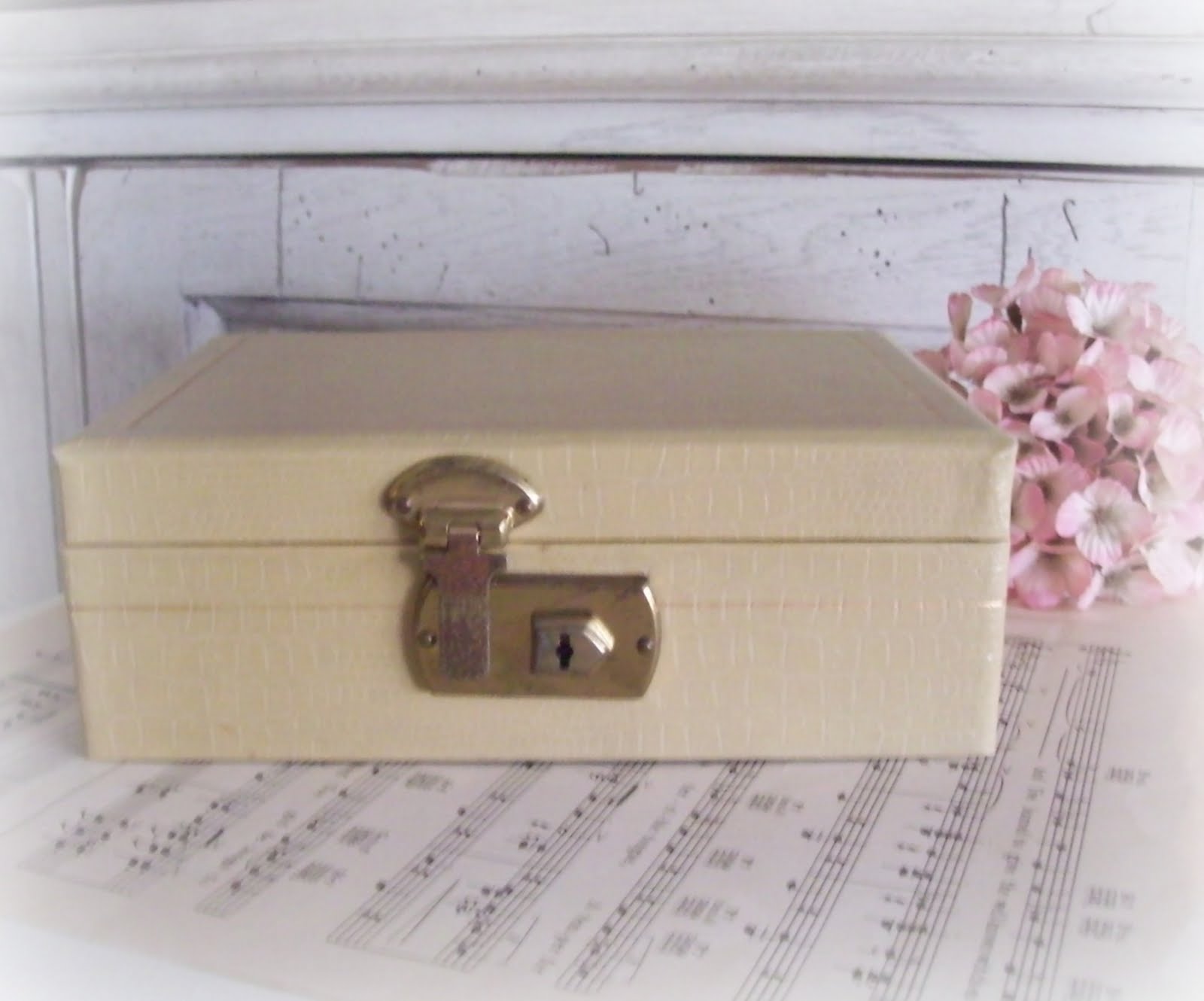 Seaside Rose Creations Shabby Chic Vanity