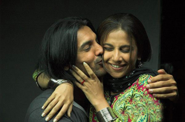 Latest Garam Gossips - No. 1 Bollywood Information Website: Now John and  Vidya Balan's sizzling chemistry in Force 2