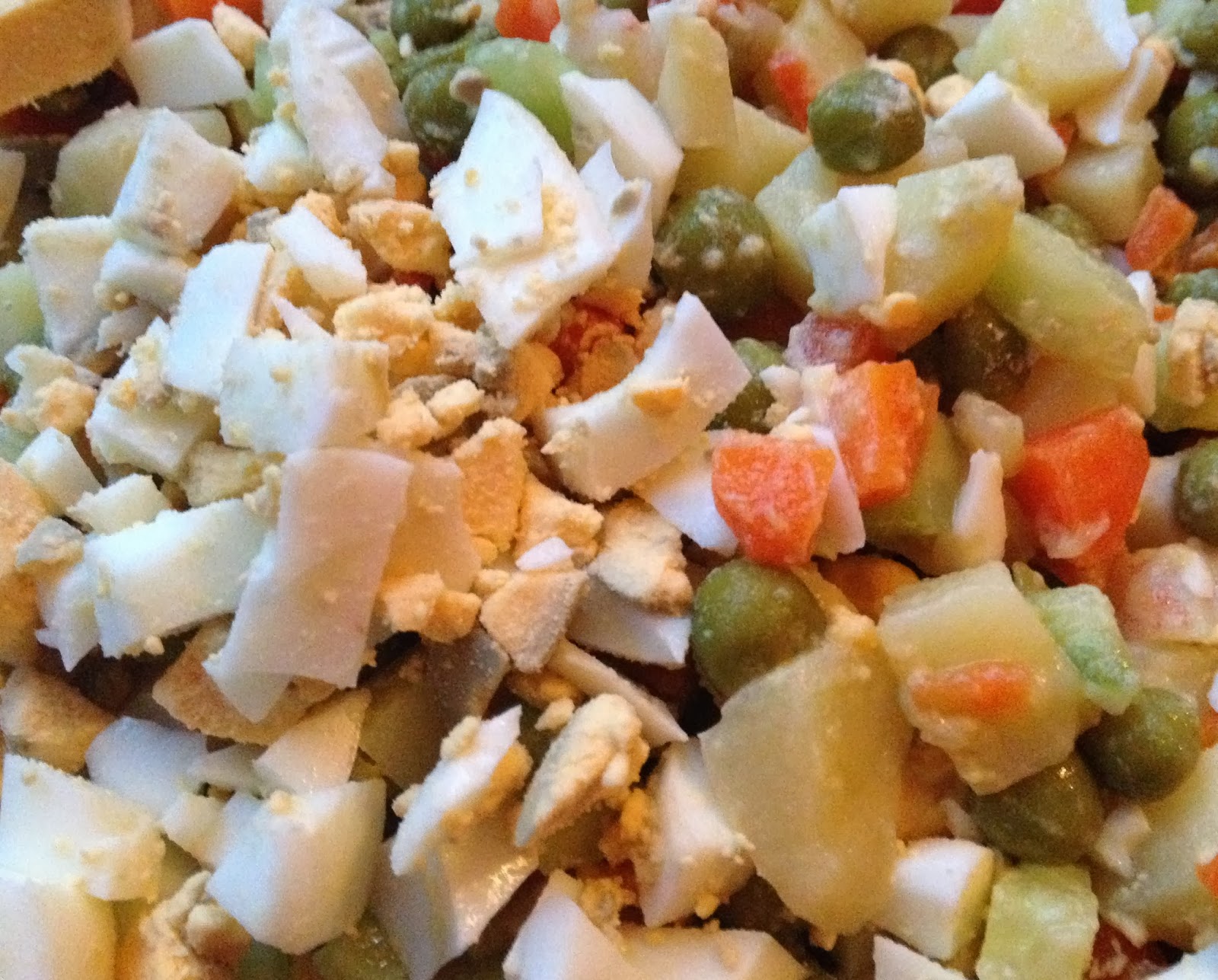 Салат порезанный кубиками
