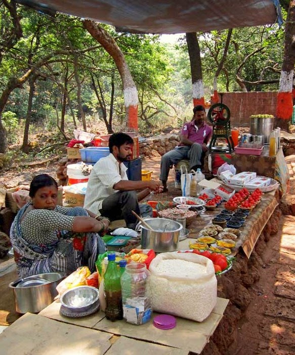 vendors selling fresh fruit and lemon juice