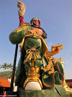 Side view Guang Yu Shrine in Hua Thanon