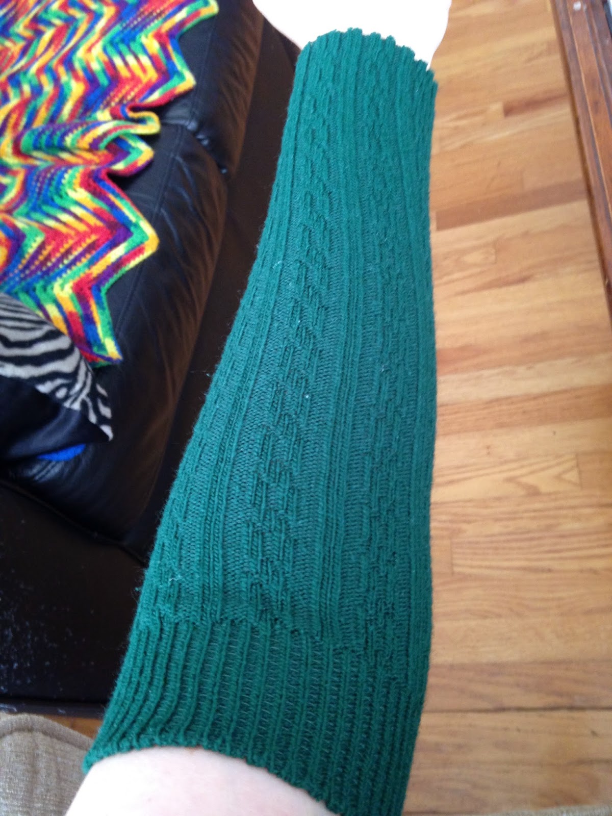 Printcess Turn Socks into Fingerless Gloves