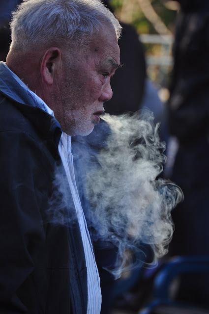 san francisco street photography man smoking 