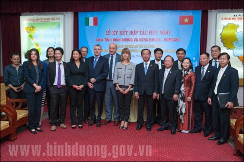 binh-duong-ky-ket-cong-hoa-y-3 binh-duong-ky-ket-cong-hoa-y-3