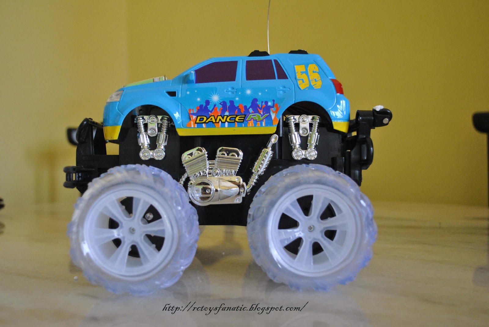 REMOTE CONTROL TOYS CRAZY DANCING CAR RC WITH LIGHTS AND ENGINE