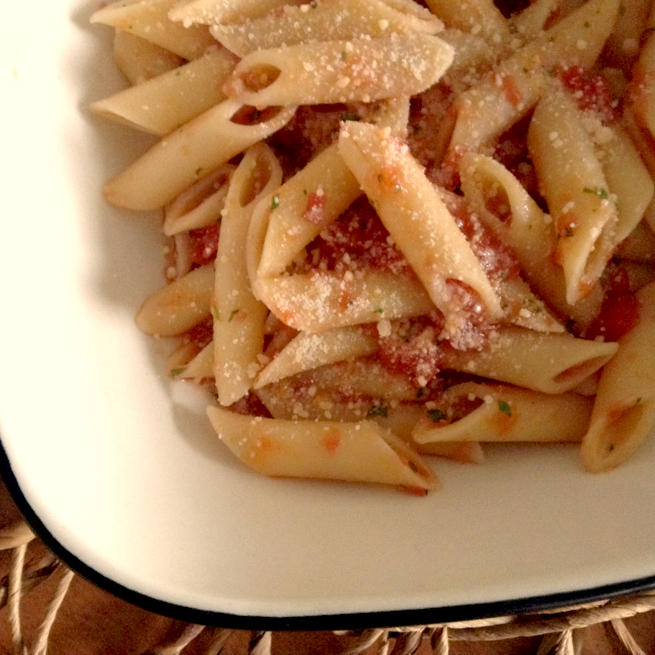 the fancy life Foodie Friday {Fresh Pasta Sauce}
