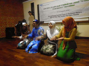 Folk Dance from Indonesian (plus Vietnamese)