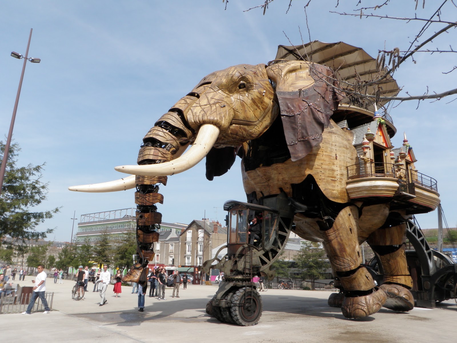 Giant mechanical elephant in Nantes, France. 3 x the size of a real