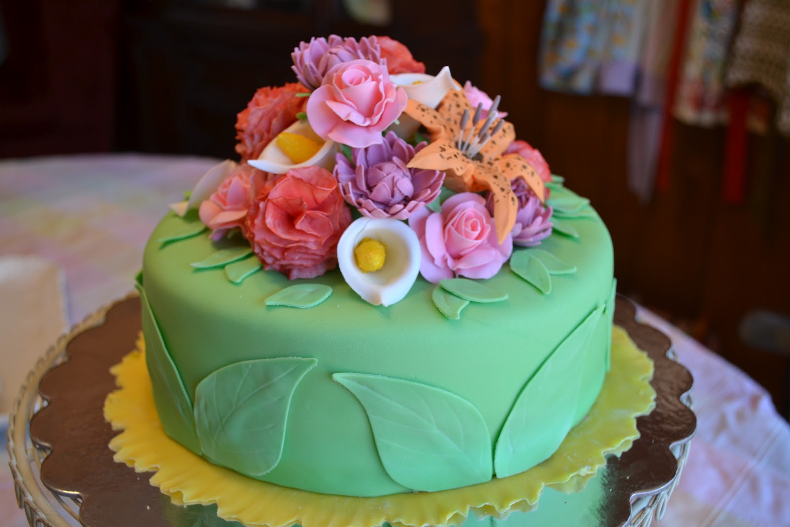 The Crocheted Cupcake: This Weeks Cakes