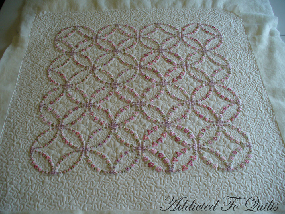 Addicted to quilts double wedding ring embroidery