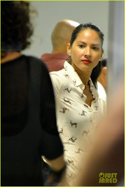Celeb Diary: Olivia Munn @ LAX Airport