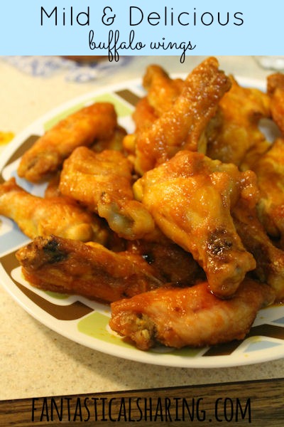 Mild & Delicious Buffalo Wings: the perfect amount of heat without sacrificing flavor | www.fantasticalsharing.com