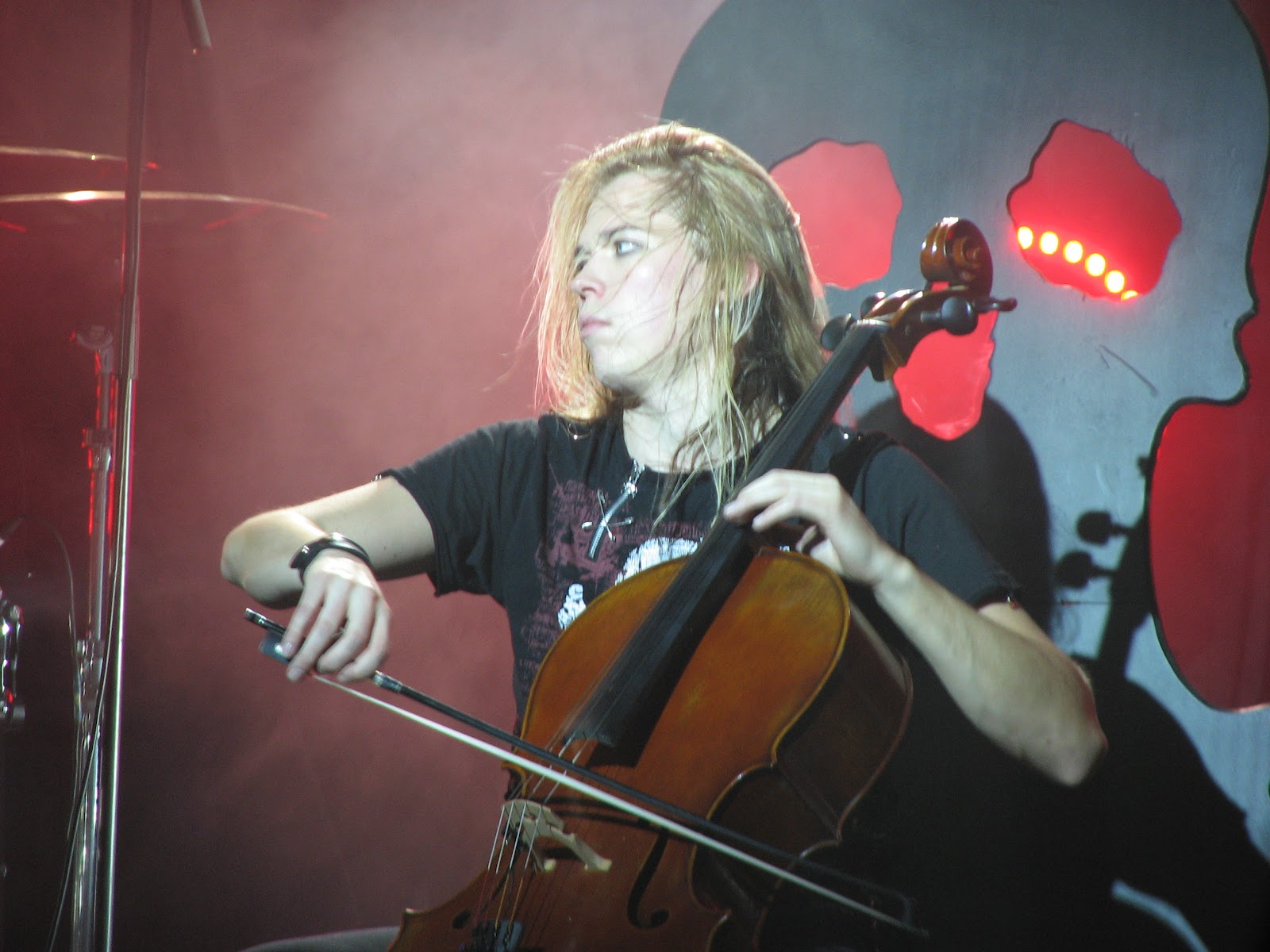 Man with long hair Eicca Toppinen (Apocalyptica) Man with long hair Eicca Toppinen (Apocalyptica)