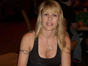 All the chips flew in on the flop and Tammy's stack was decimated. (dsci )