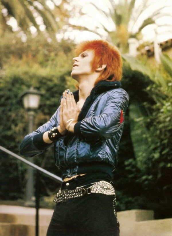 Pictures of David Bowie as Ziggy Stardust in the 1970s ~ vintage everyday