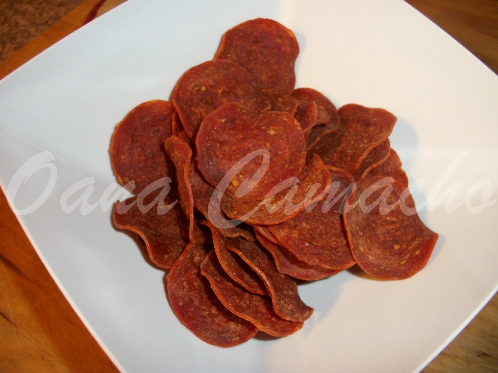 Cooking with love ! Cipsuri crocante de pepperoni si bacon de curcan