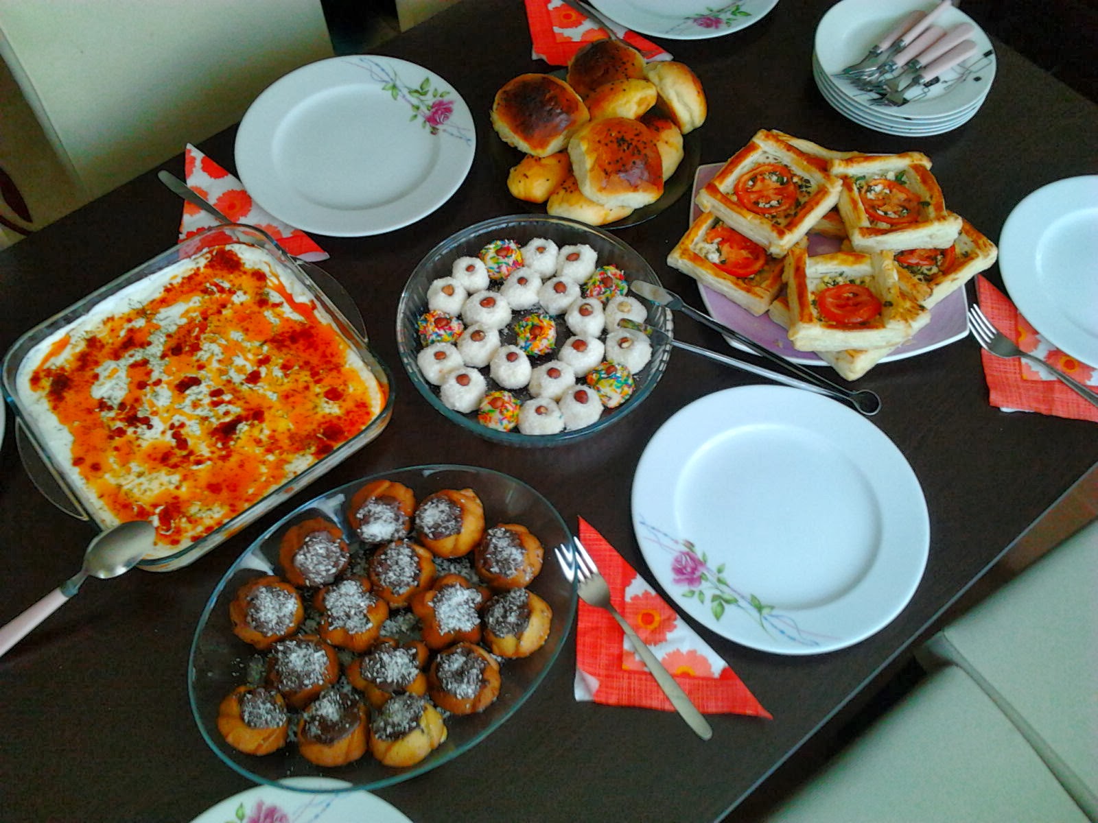 Lokum Pilavı Yeni Gün Menüsü ve Milföylü Börek