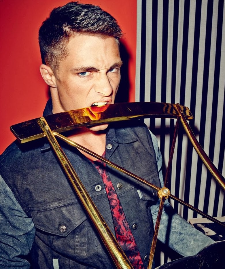 Colton Haynes Sexy en nueva sesión de fotos para Flaunt Magazine! Hollywood Style!