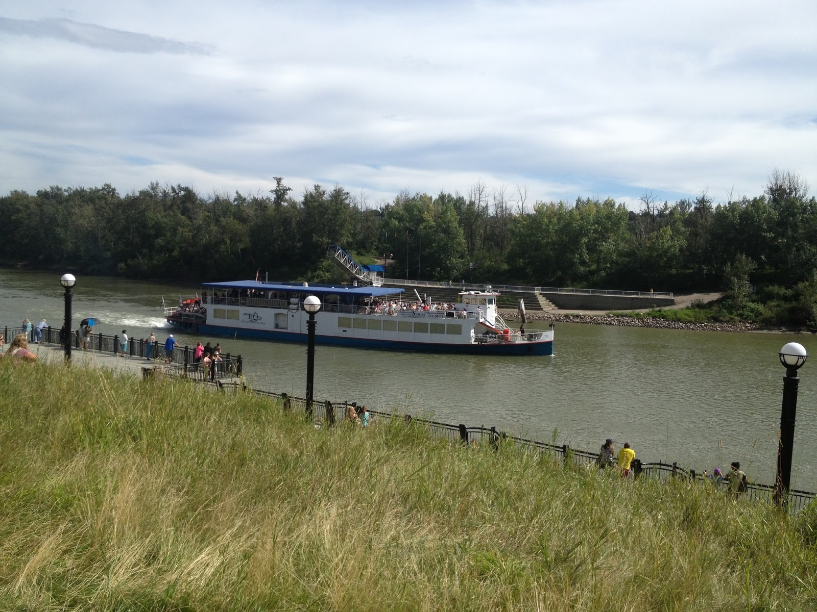LIVING THE GARDENING LIFE Edmonton Queen the Riverboat
