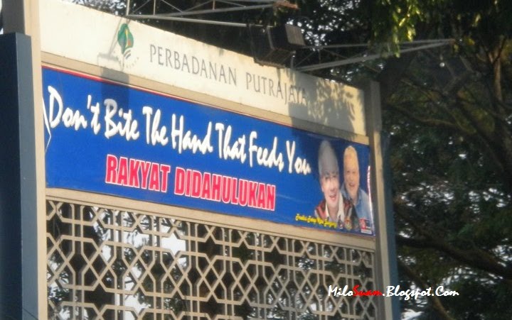 http://2.bp.blogspot.com/-g6Xy5KOiWU4/Tcchy7WlxKI/AAAAAAAACGY/9hNms7_DCiU/s1600/banner%2BNajib.jpg